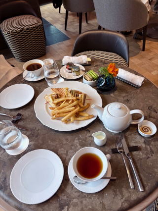 ジャヌ東京「ジャヌ ラウンジ&ガーデンテラス」